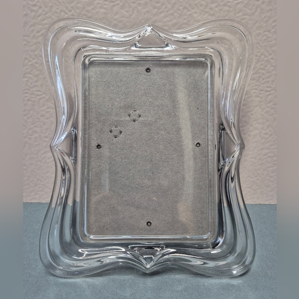 Elegant Clear Glass Picture Frame - Crystal? - Picture 2 of 7